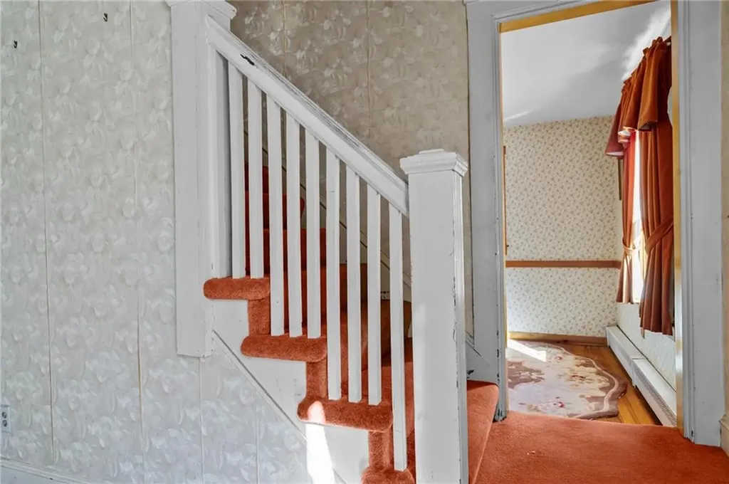 165 Vaughn Avenue Warwick RI 02886