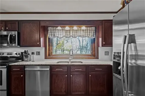 4 Country Way North Smithfield RI 02896