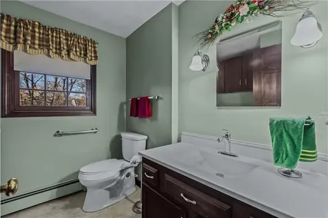 4 Country Way North Smithfield RI 02896