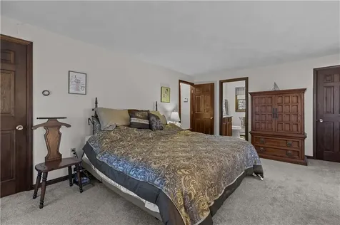 4 Country Way North Smithfield RI 02896