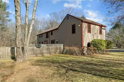 4 Country Way North Smithfield RI 02896