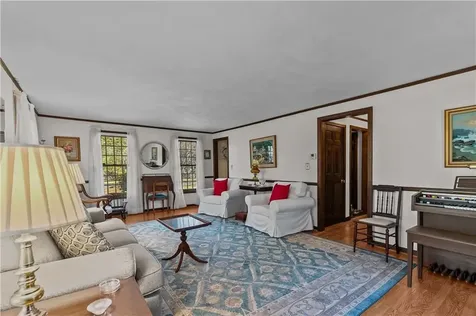 4 Country Way North Smithfield RI 02896