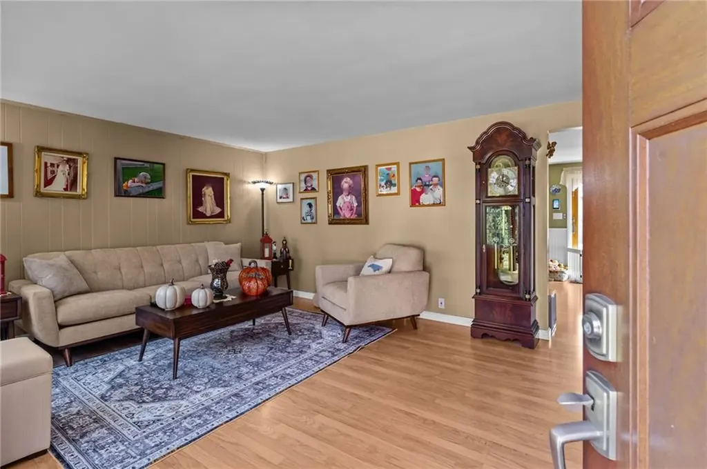 97 Becker Avenue East Providence RI 02915