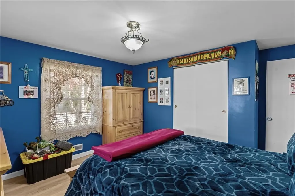 97 Becker Avenue East Providence RI 02915