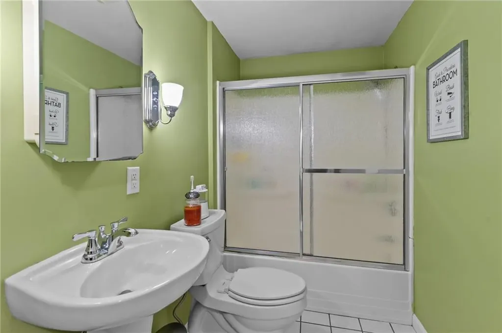 97 Becker Avenue East Providence RI 02915