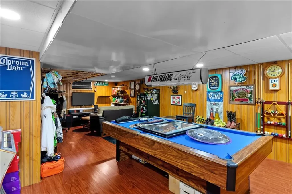 97 Becker Avenue East Providence RI 02915