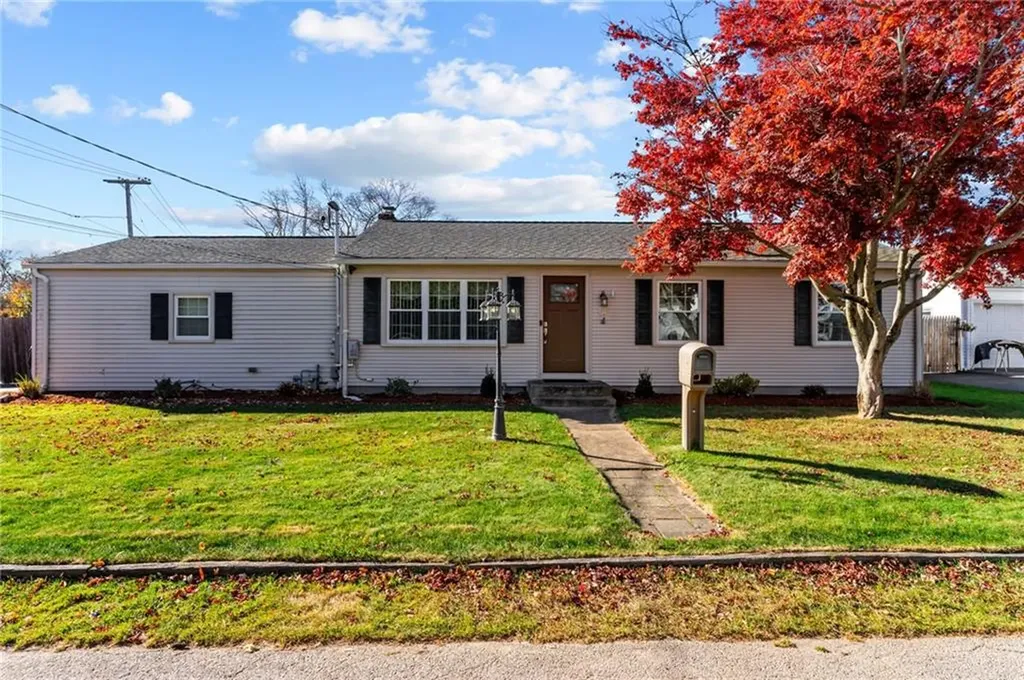 97 Becker Avenue East Providence RI 02915