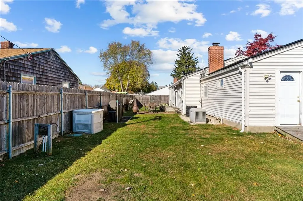 97 Becker Avenue East Providence RI 02915