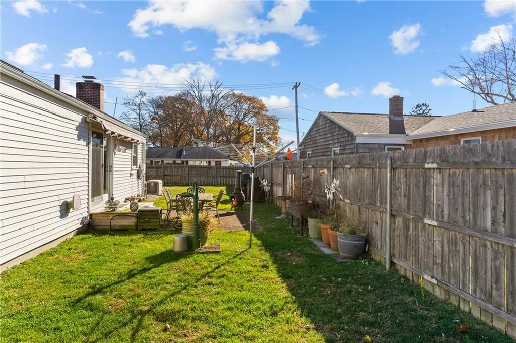 97 Becker Avenue East Providence RI 02915