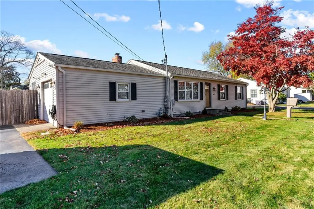 97 Becker Avenue East Providence RI 02915