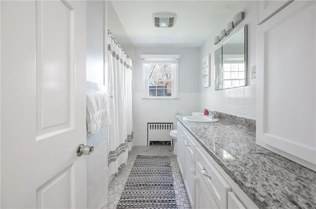 15 Grant Lane Cumberland RI 02864