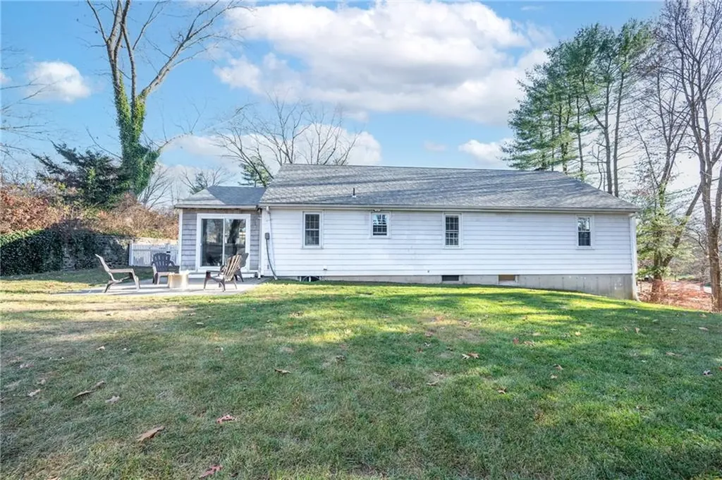 15 Grant Lane Cumberland RI 02864