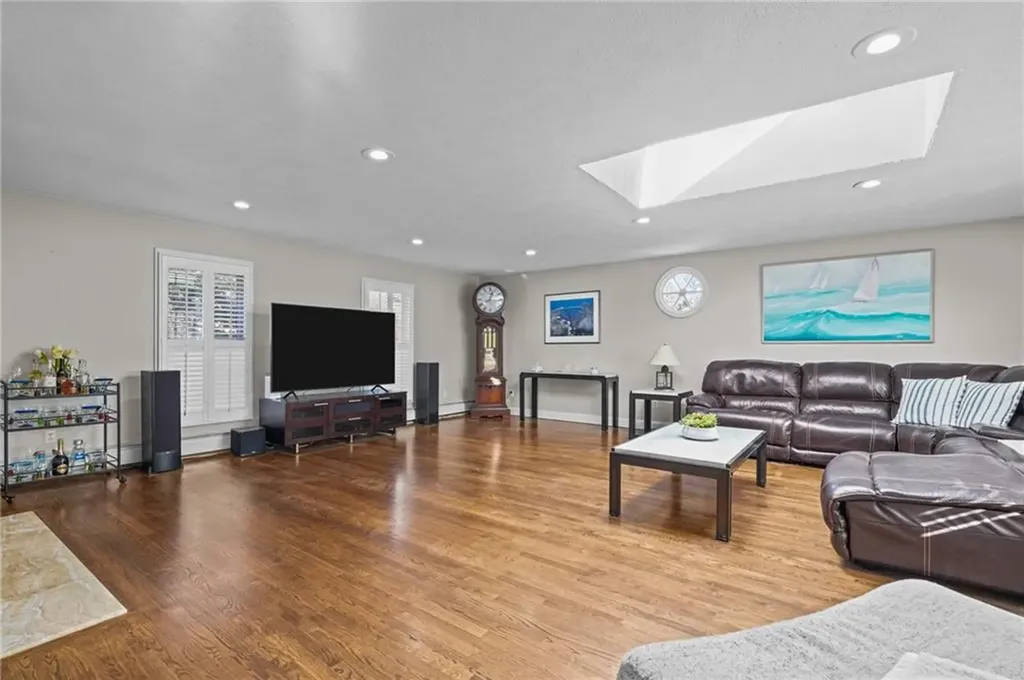32 Martingale Drive Warwick RI 02886