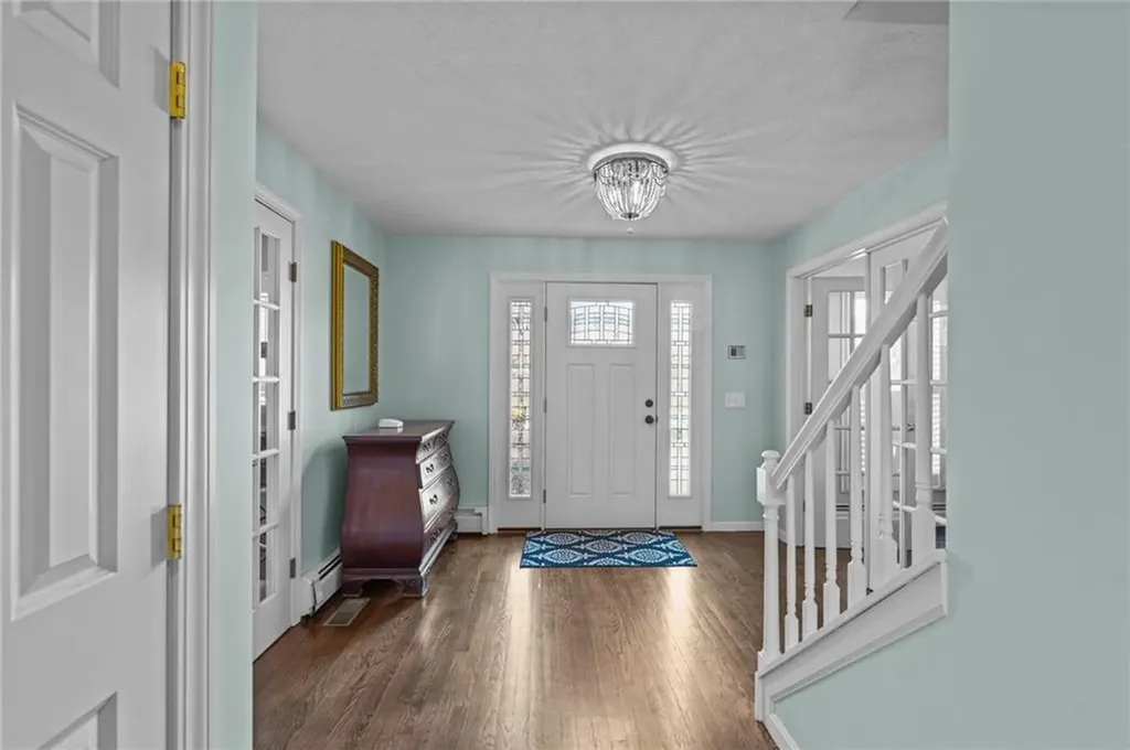 32 Martingale Drive Warwick RI 02886