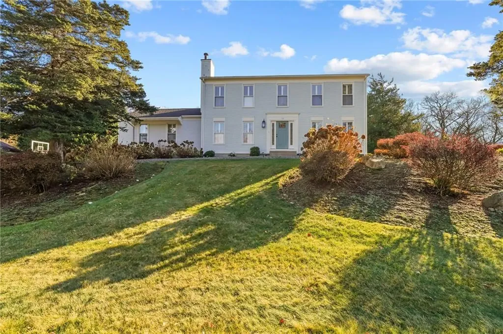 32 Martingale Drive Warwick RI 02886