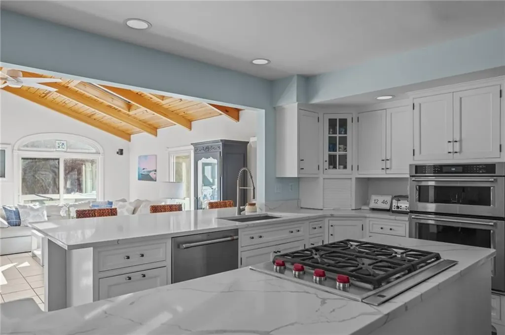 32 Martingale Drive Warwick RI 02886