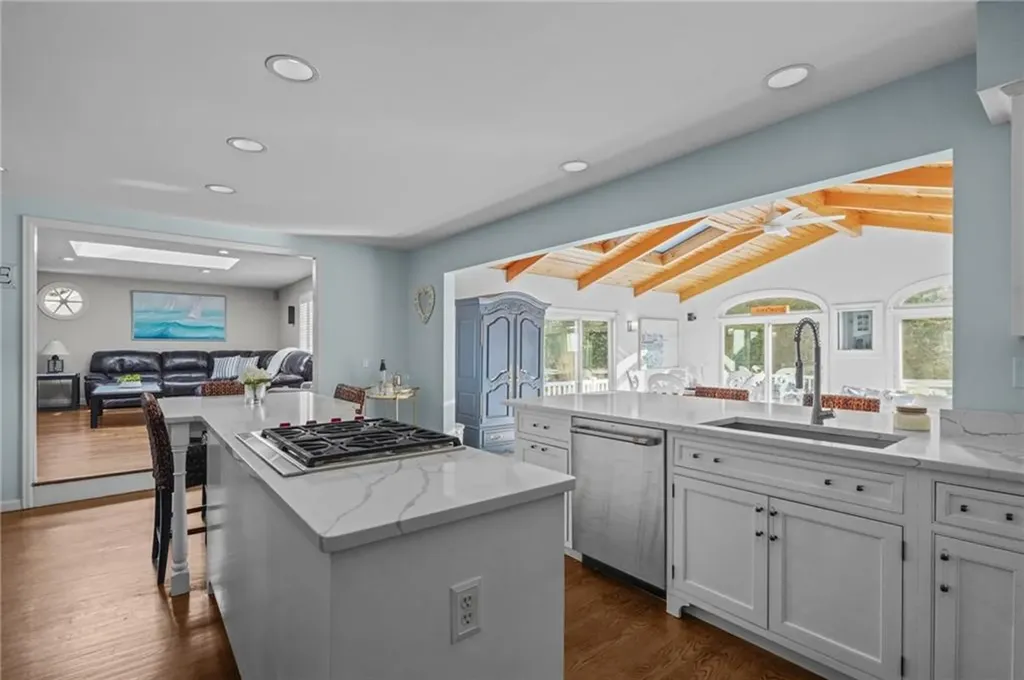 32 Martingale Drive Warwick RI 02886