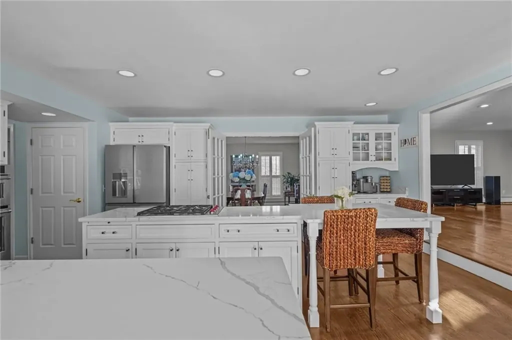 32 Martingale Drive Warwick RI 02886