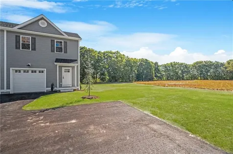 1485 Lonsdale Avenue Lincoln RI 02865