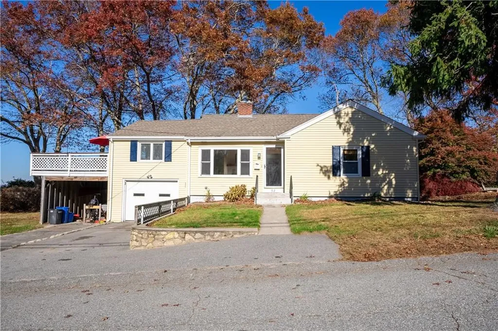92 Pocasset Avenue Tiverton RI 02878