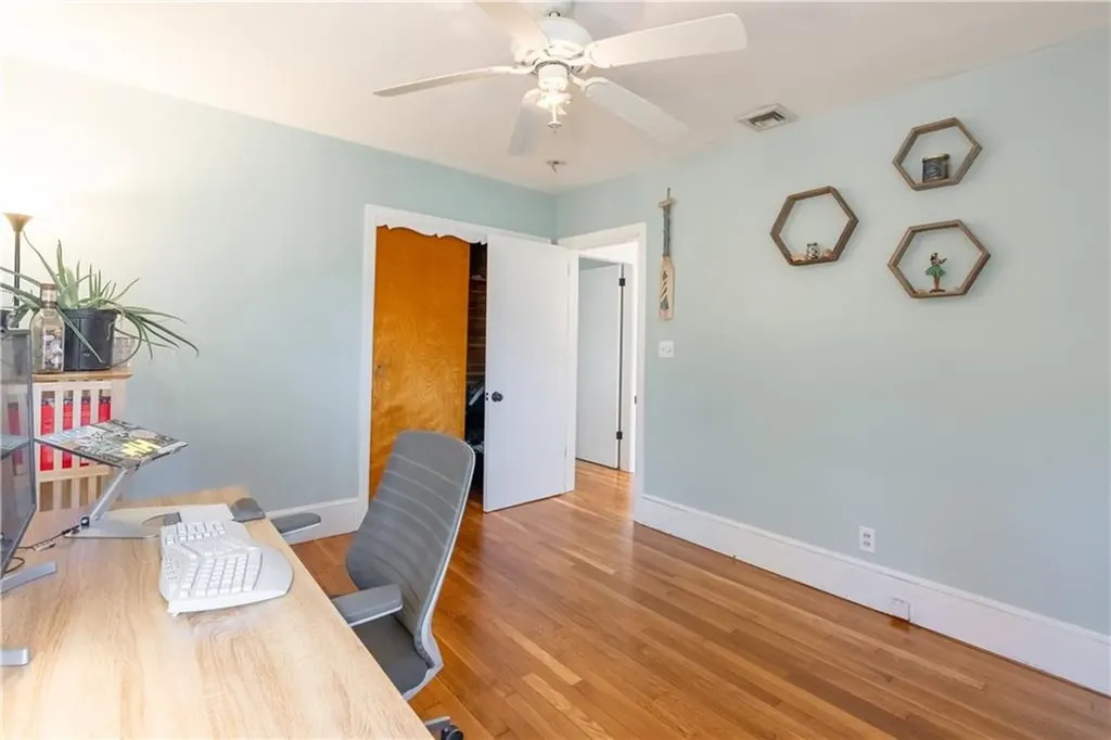 92 Pocasset Avenue Tiverton RI 02878