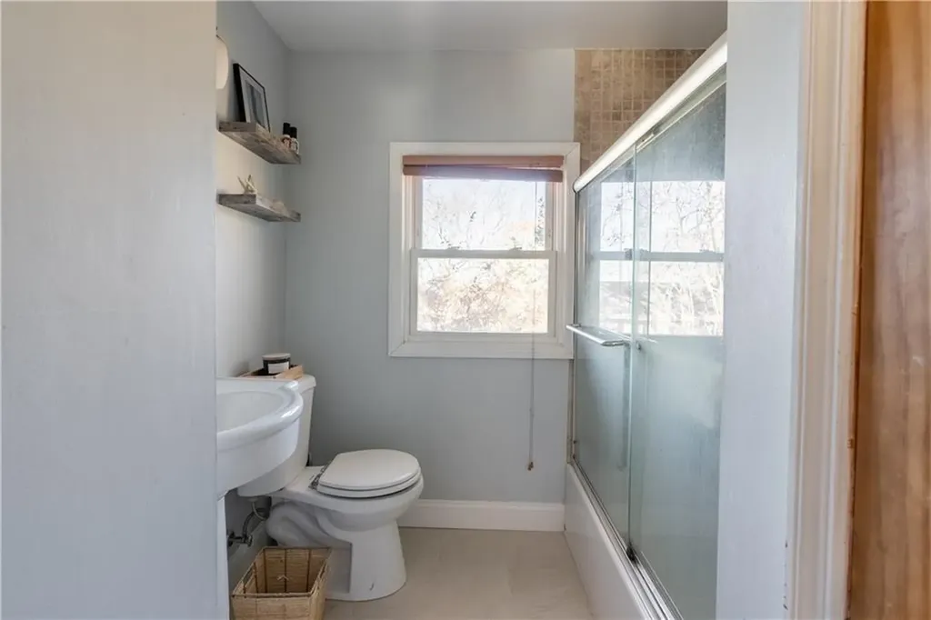 92 Pocasset Avenue Tiverton RI 02878