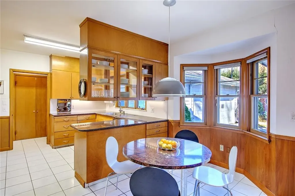 15 Bedford Road Pawtucket RI 02860