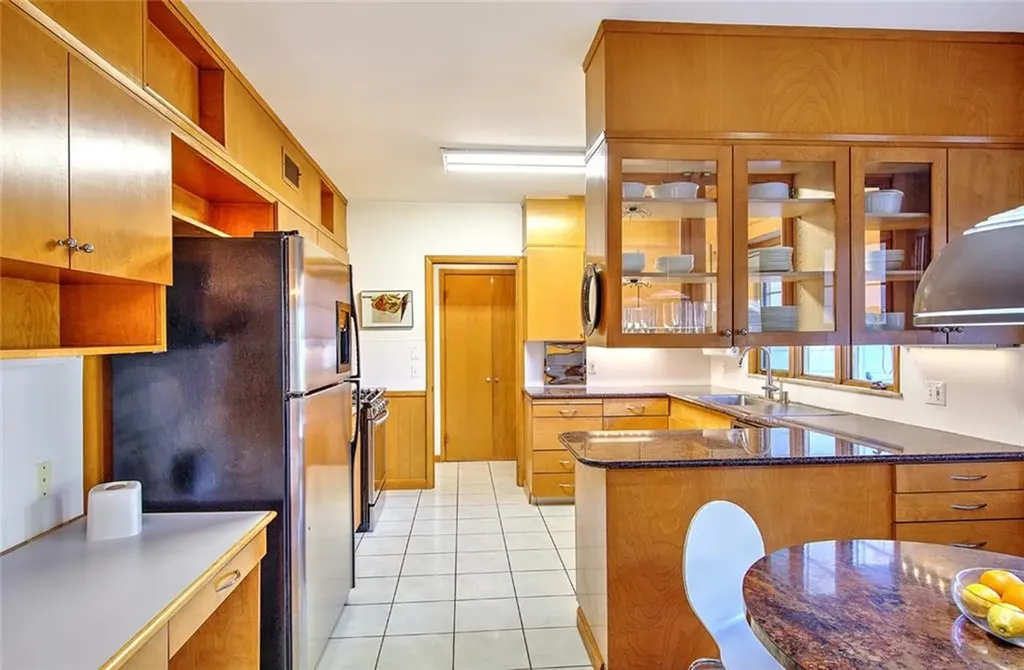 15 Bedford Road Pawtucket RI 02860