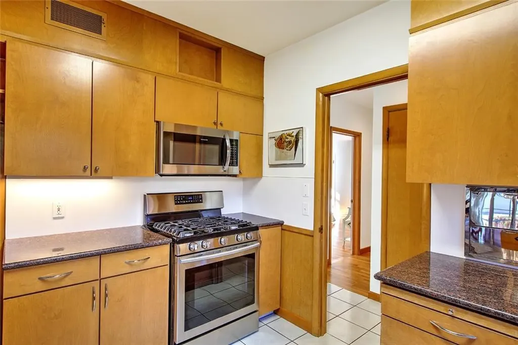 15 Bedford Road Pawtucket RI 02860