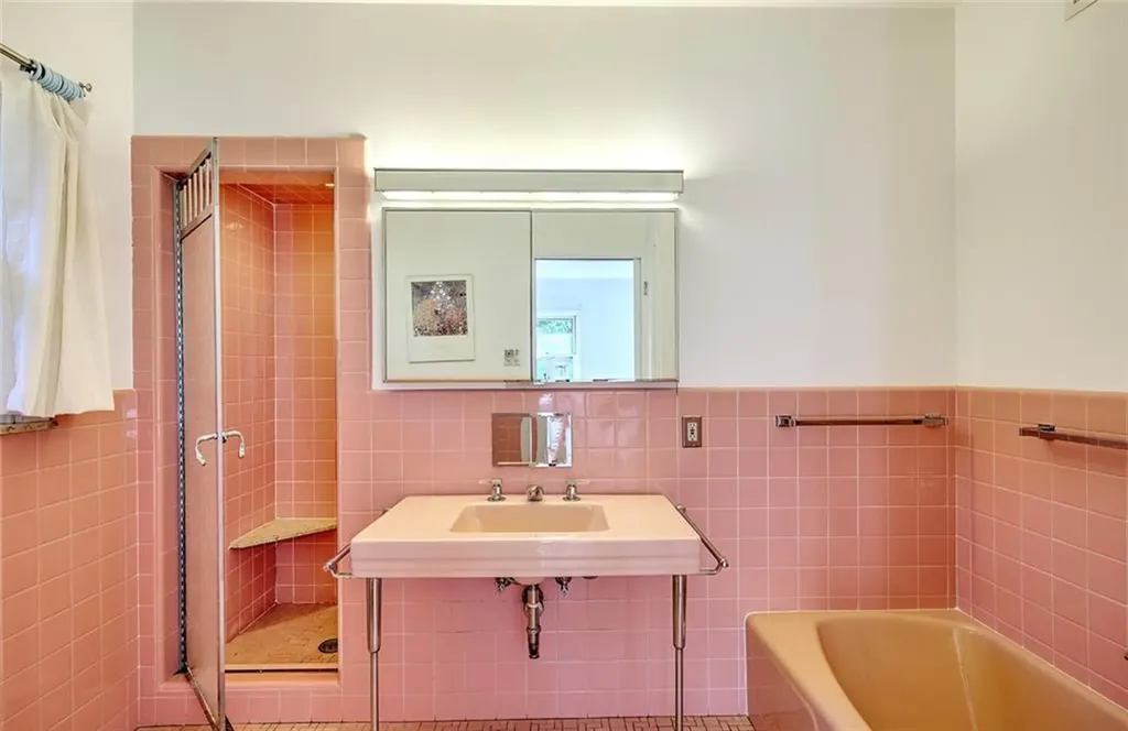 15 Bedford Road Pawtucket RI 02860