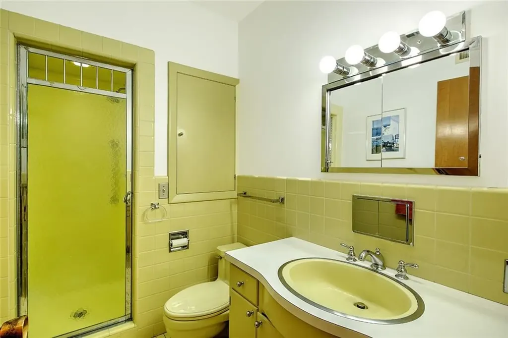 15 Bedford Road Pawtucket RI 02860