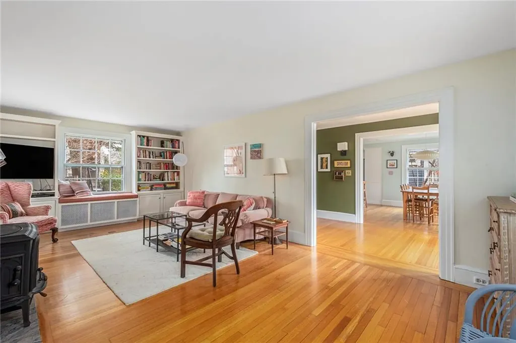 17 Rhode Island Avenue Providence RI 02906