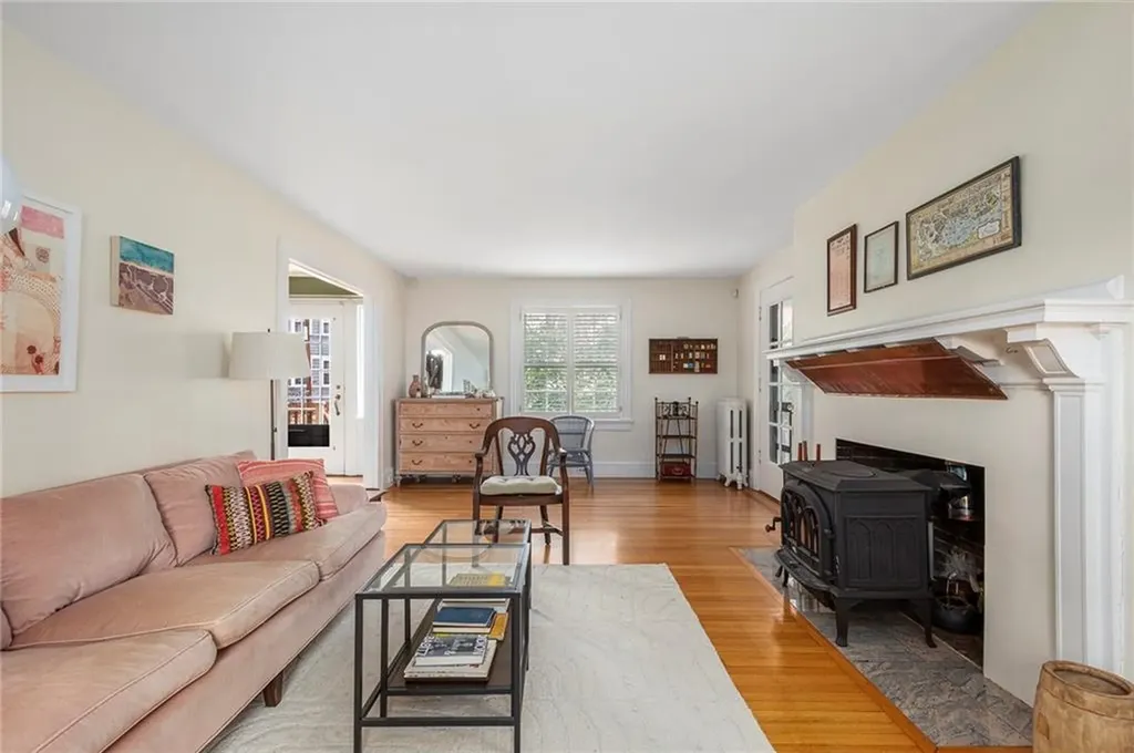 17 Rhode Island Avenue Providence RI 02906