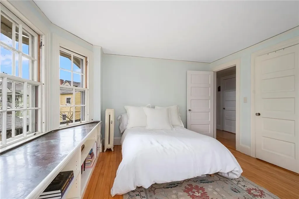 17 Rhode Island Avenue Providence RI 02906