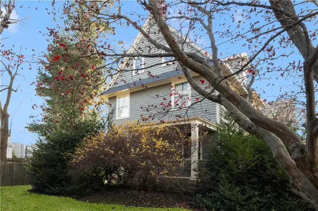17 Rhode Island Avenue Providence RI 02906