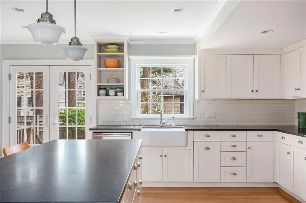 17 Rhode Island Avenue Providence RI 02906