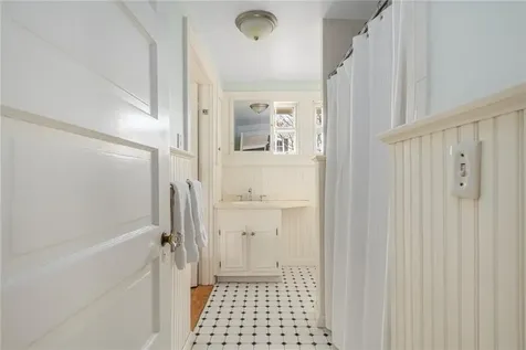 17 Rhode Island Avenue Providence RI 02906