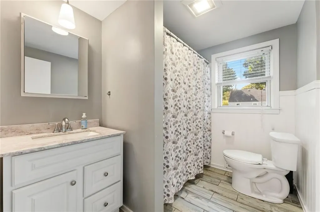 517 Buttonwoods Avenue Warwick RI 02886