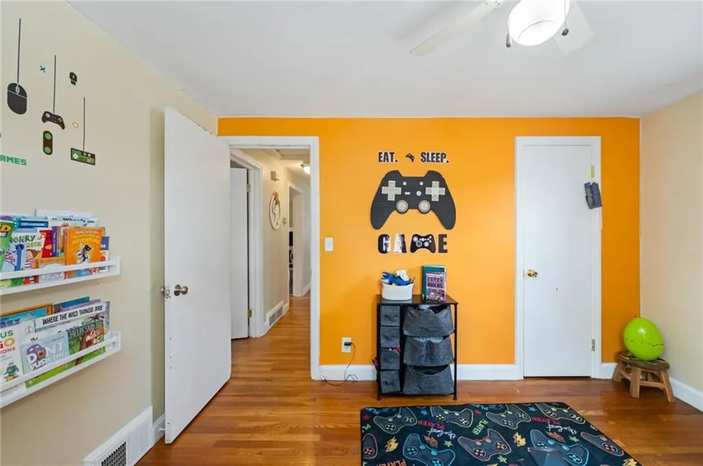 517 Buttonwoods Avenue Warwick RI 02886