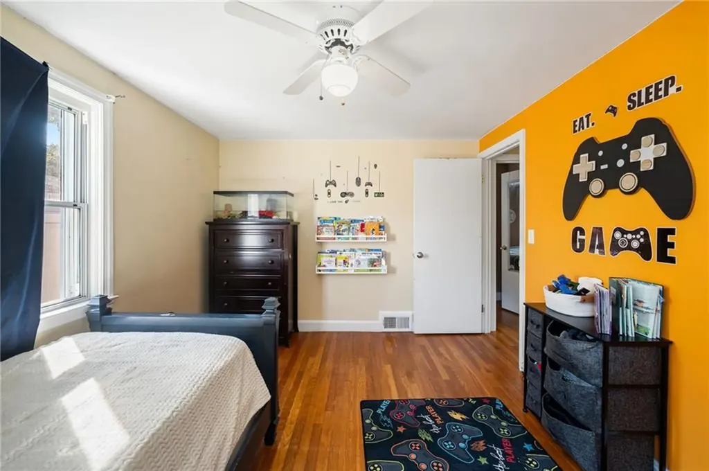 517 Buttonwoods Avenue Warwick RI 02886