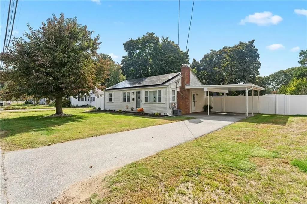 517 Buttonwoods Avenue Warwick RI 02886