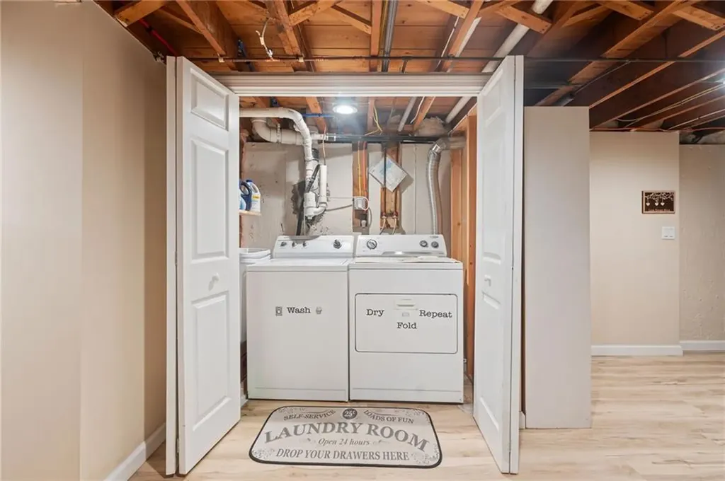 517 Buttonwoods Avenue Warwick RI 02886