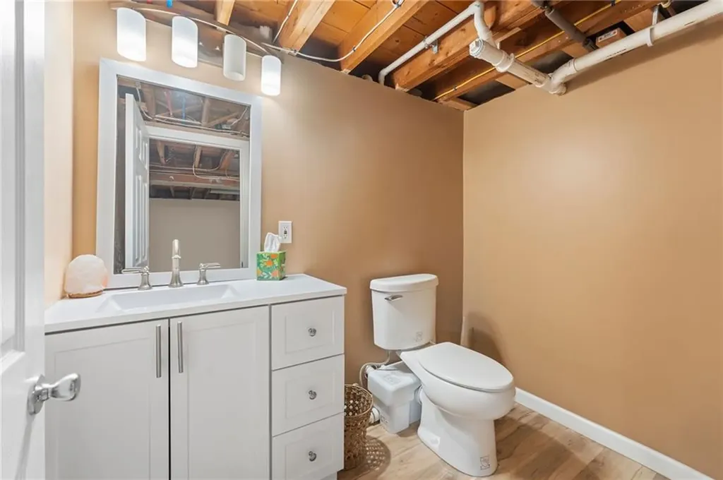 517 Buttonwoods Avenue Warwick RI 02886