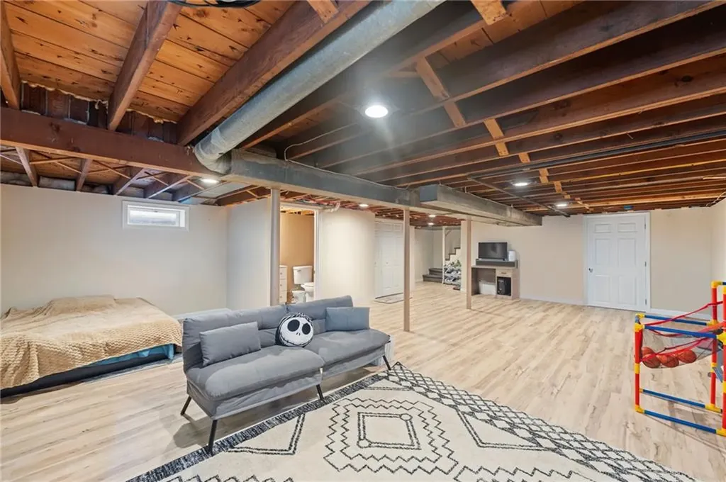 517 Buttonwoods Avenue Warwick RI 02886