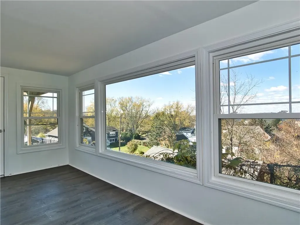 102 Canonicus Street Tiverton RI 02878