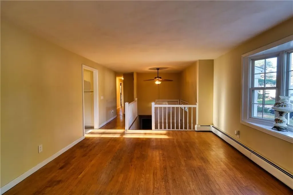 18 Kingswood Drive Coventry RI 02816