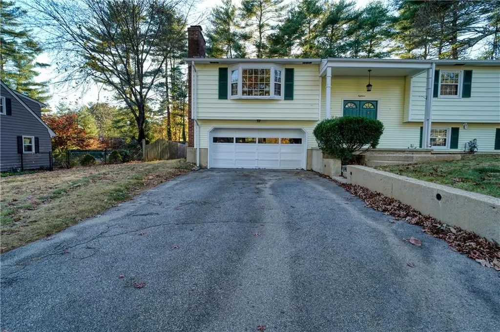 18 Kingswood Drive Coventry RI 02816