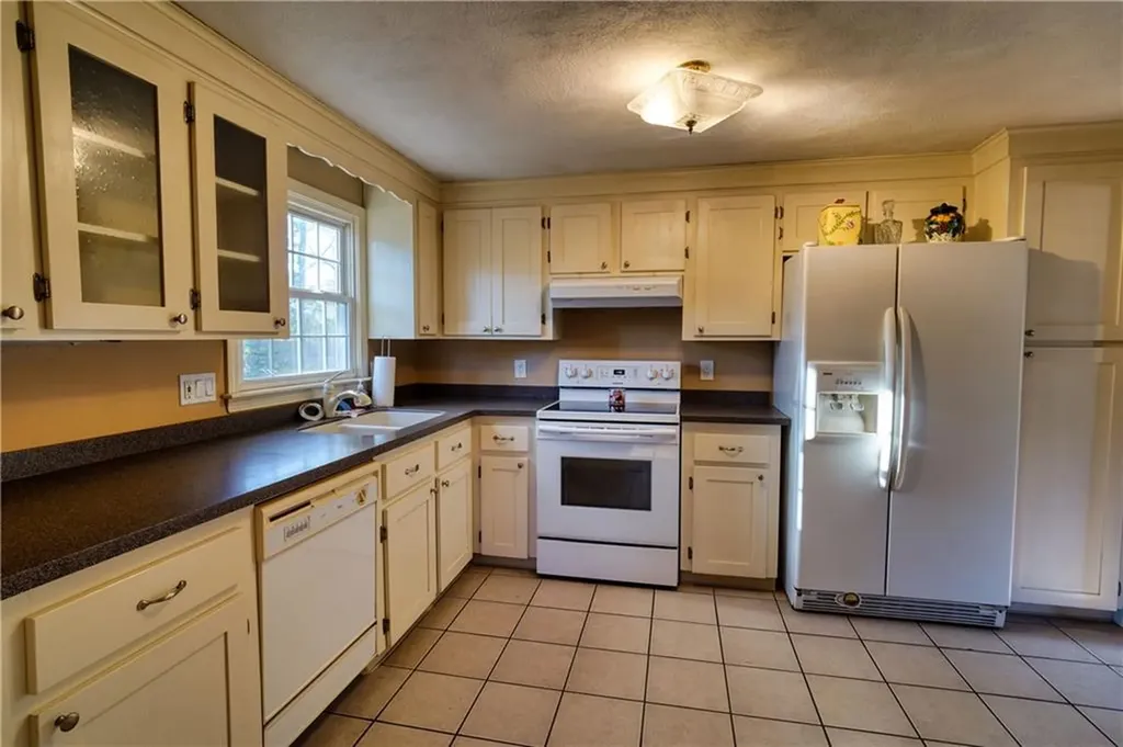 18 Kingswood Drive Coventry RI 02816