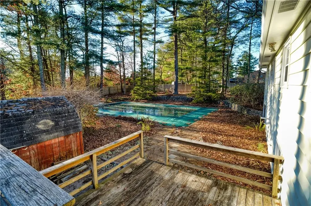 18 Kingswood Drive Coventry RI 02816