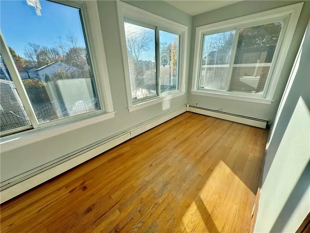 170 Rutherglen Avenue Providence RI 02907